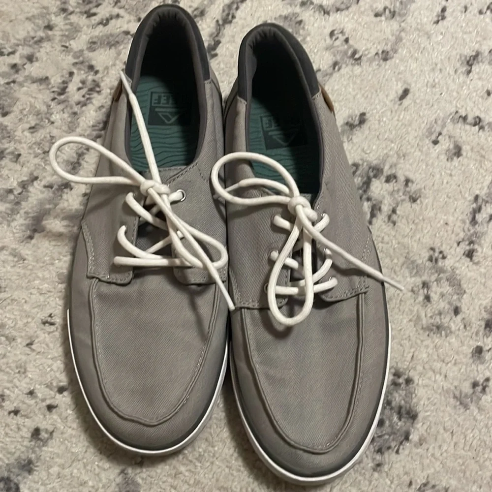 Reef Men's Deckhand 3 Sneaker Grey/ White Size 9 US